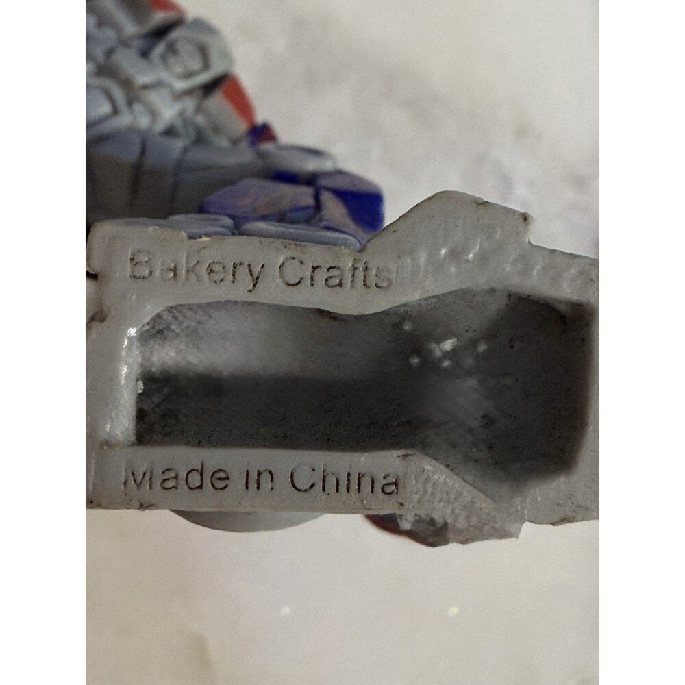 2009 Hasbro Transformers Optimus‎ Prime Bakery Crafts - Picture 8 of 8